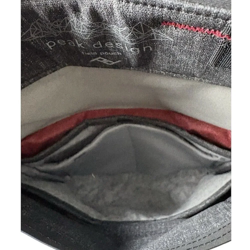 Peak Design Field Pouch Camera Gear Bag Charcoal & Black Trim V1 - No Strap